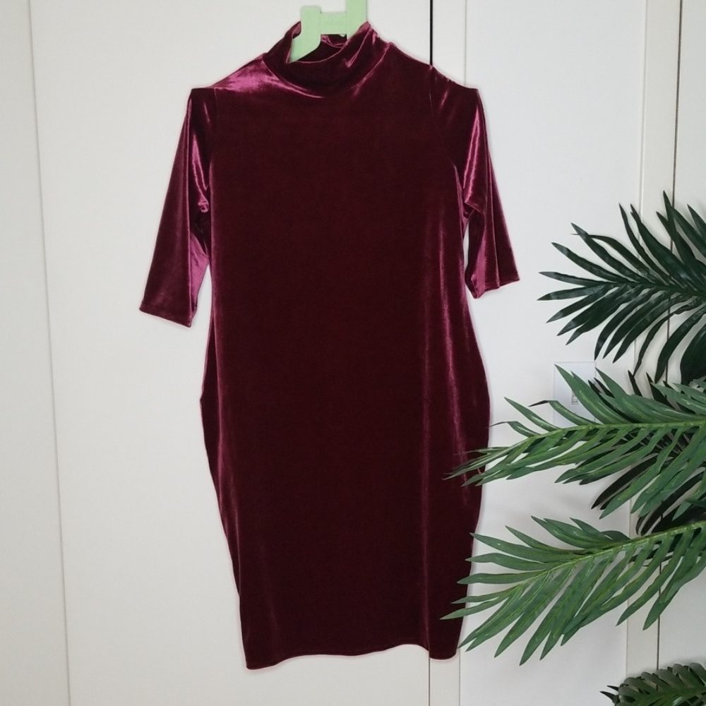 3/4 Sleeve Velvet Turtleneck Bodycon Dress